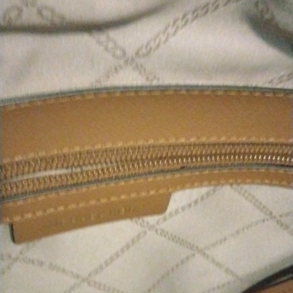 New Authentic Michael Kors Tote - Picture 11 of 12